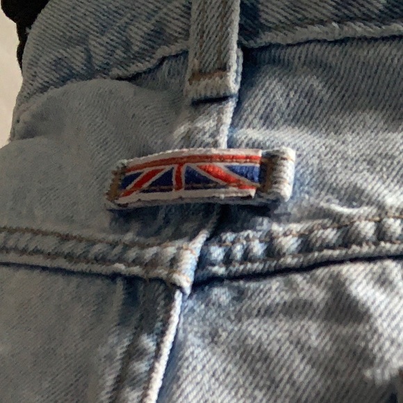 Vintage Distressed Cutoff Denim Mom Shorts - Picture 4 of 8